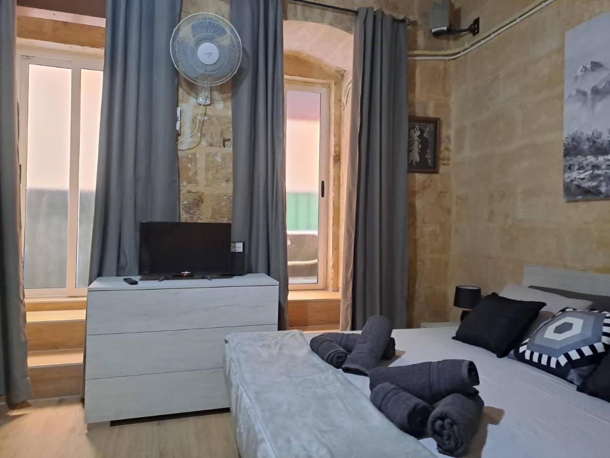 Lovely 1 Bedroom Apartment In The Heart Of فاليتا المظهر الخارجي الصورة